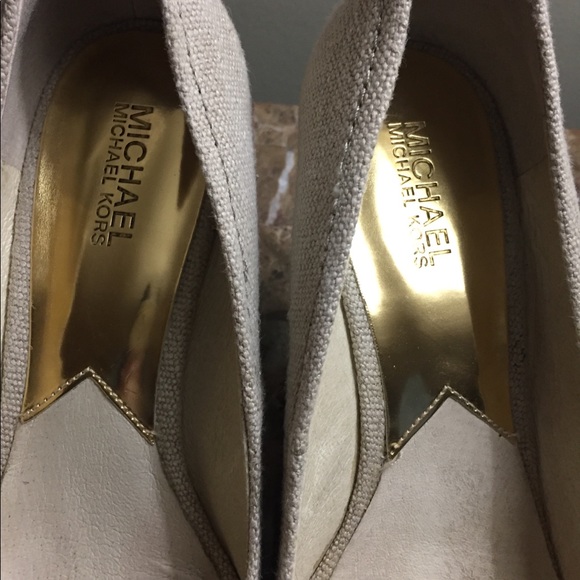 Ladies Michael Kors Shoes - Picture 2 of 4